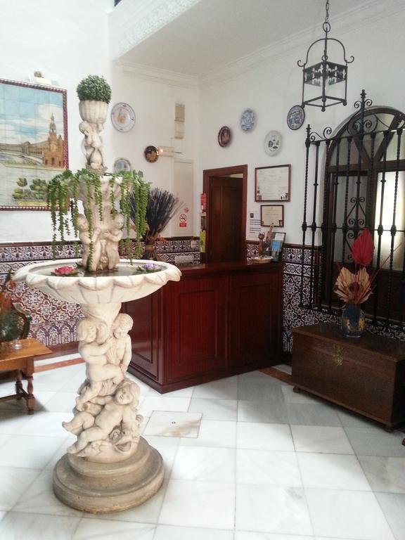 Hostal Trajano Sevilla Buitenkant foto