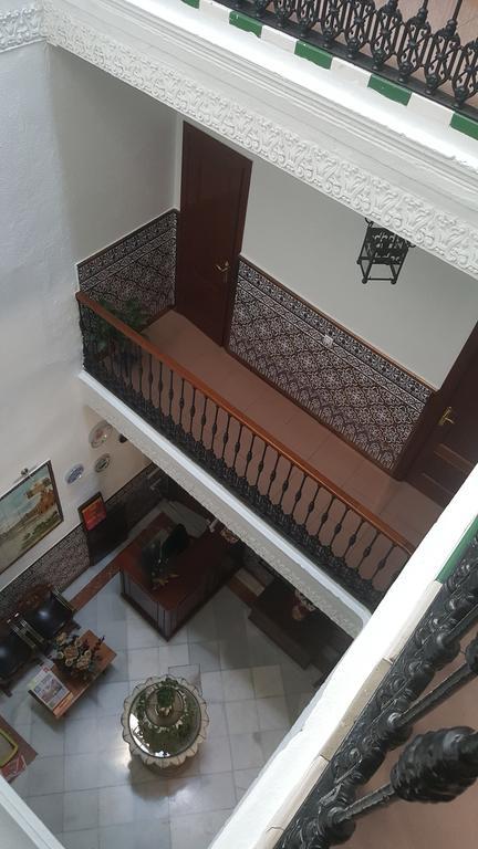 Hostal Trajano Sevilla Buitenkant foto